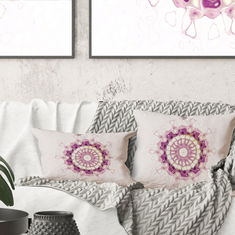 Coussin rose à imprimé Mandala futuriste rose
