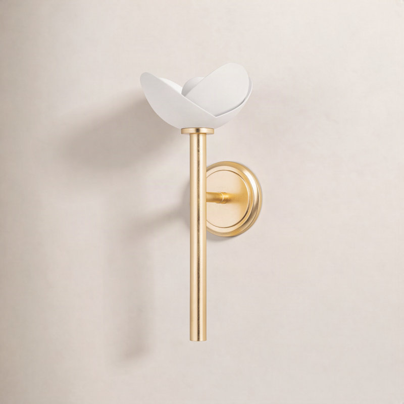 Dawson 1 - Light Wallchiere