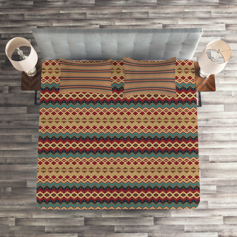 Ethnic Eclectic Chevron / Zig Zag Coverlet, King Bedspread + 2 Shams