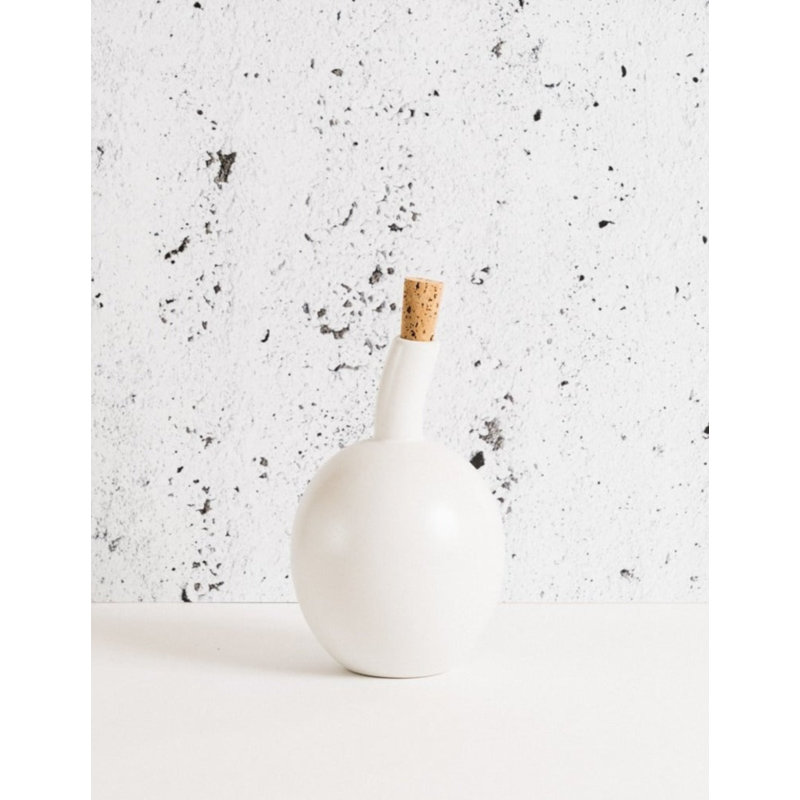 Bouteille d'huile d'olive fabriquée à la main