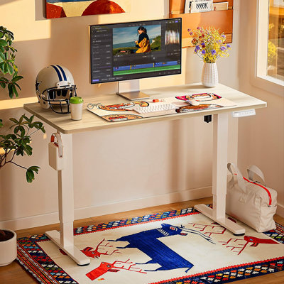 Bureau électrique debout, bureau assis / debout réglable en hauteur avec 4 préréglages de mémoire et crochet pour casque d'écoute, idéal pour poste de travail à domicile