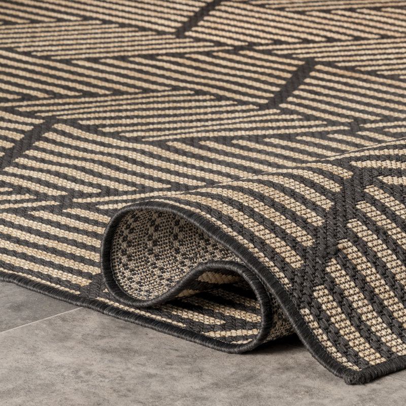 Tapis géométrique tissé à la machine Gouveia, Tapis de couloir 2 pi x 8 pi