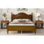 Lit plateforme en bois de style Mid-Century, format Queen, avec tête de lit rembourrée en tissu, couleur noyer.