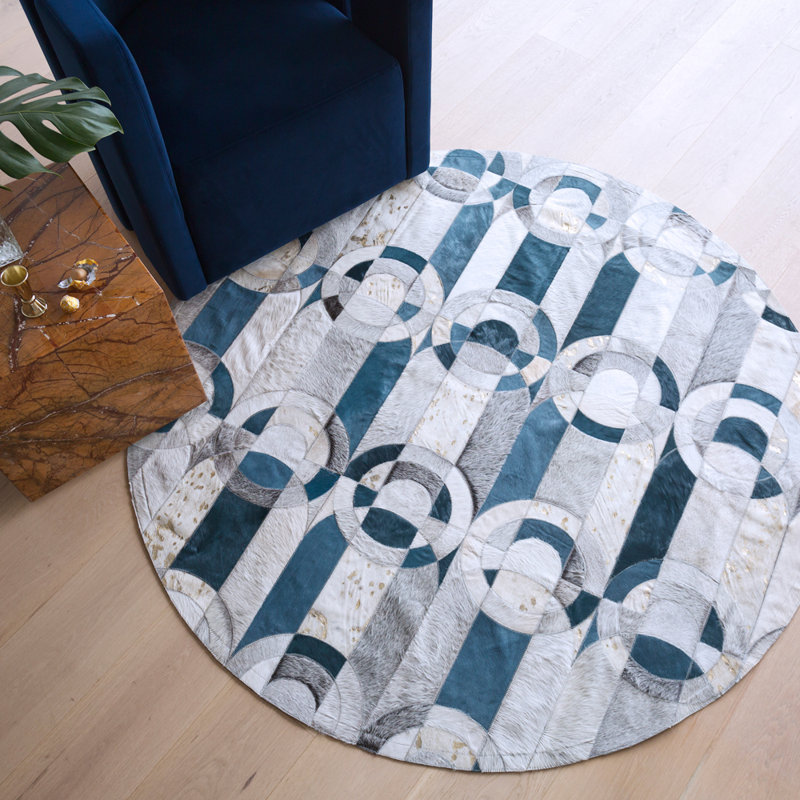 Cowhide Area Rug, Round 9'10"