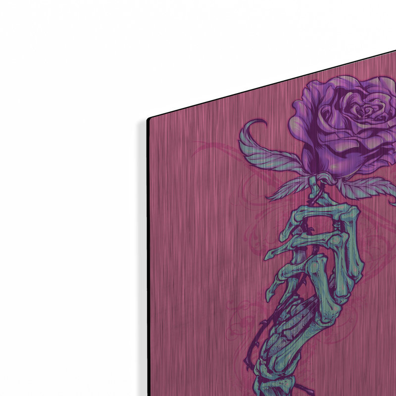 "Main squelette avec rose" par Flyland Designs, H 16 po x l 12 po