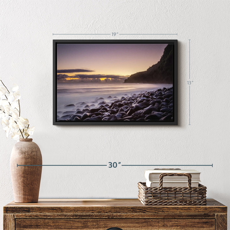 Waipi'O Island Shores Canvas Print, H 13 po x l 19 po