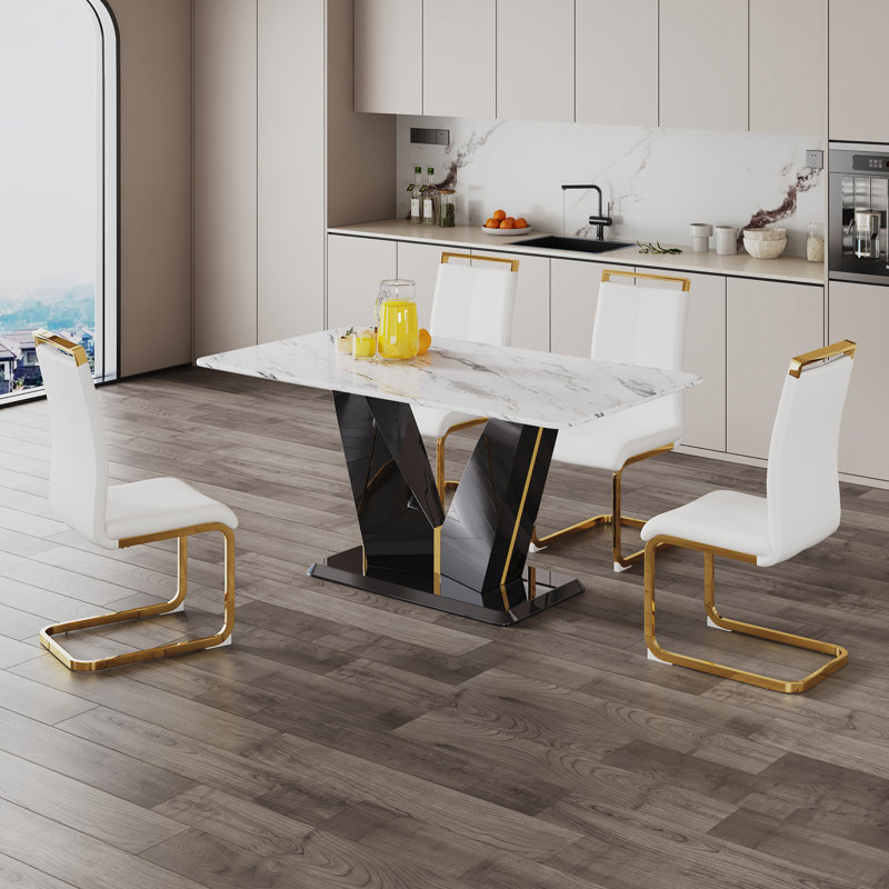 Ensemble de salle à manger effet marbre blanc: plateau en verre, pieds en MDF noir, sièges confortables - simplicité moderne pour des espaces repas élégants