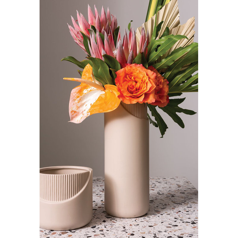 Vase de table en céramique grise, H 12 po x l 4,5 po x P 4,5 po