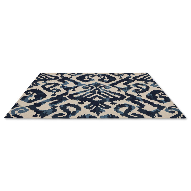 Kasuri Hand Hooked Ikat Area Rug in Indigo/Ivory, Rectangle 4'7" x 6'7"