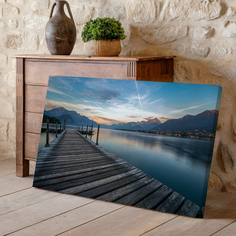 Toile, "Une scène sereine au bord du lac au crépuscule", art mural sur un quai en bois, H 20 po x l 30 po