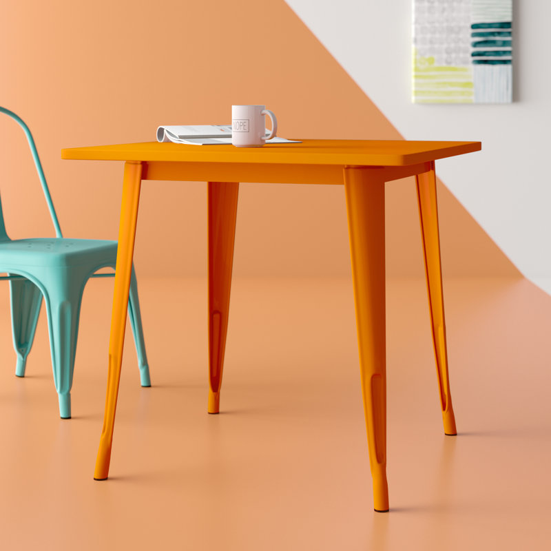 Table carrée intérieure / extérieure en métal Feodora 31,5 po, Orange