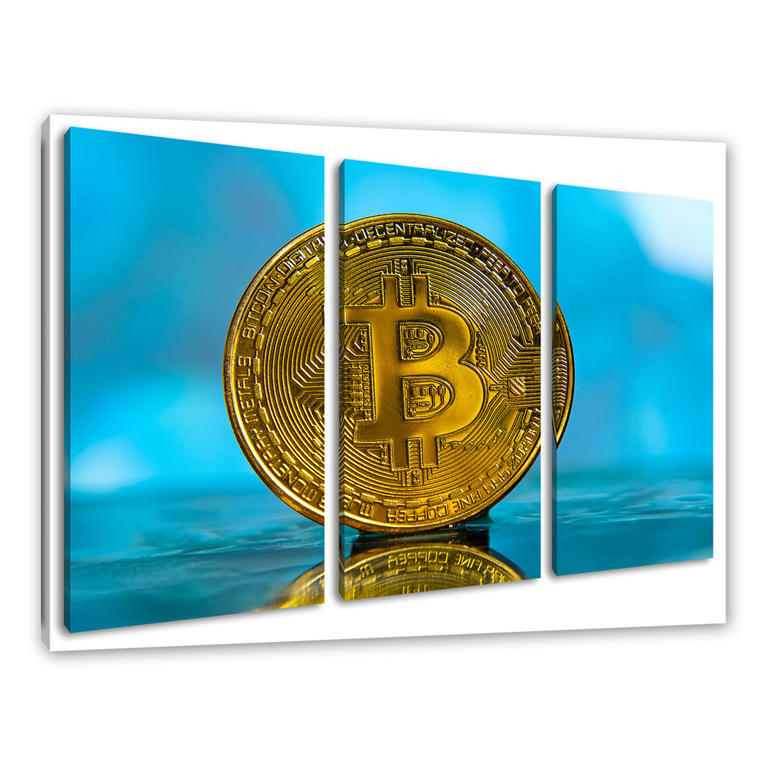 Leinwandbild Bitcoins BTC reflektiert Wasser