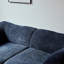Velours 2 places bleu moderne, peu encombrant pour un appartement, base antidérapante, mousse haute densité avec coussins, bleu, doux compressé,