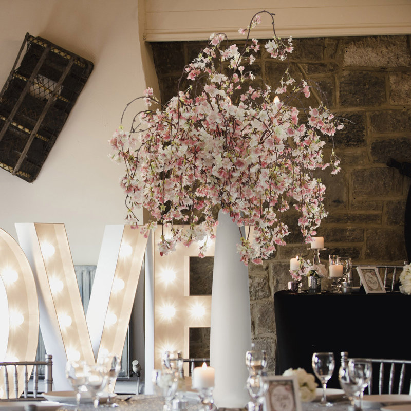 Ensemble de 6 branches de fleurs de cerisier artificielles - Fleurs en soie blanches pour la maison et la décoration