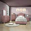 Table de chevet rose élégante avec tiroirs spacieux - Rehausse l'ambiance de la chambre à coucher