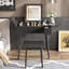Meuble-lavabo noir 27,9 po avec miroir basculant et lumière DEL, coiffeuse avec station de charge, 2 tiroirs et panneau rabattable, ensemble de meuble-lavabo avec tabouret rembourré pour la chambre à coucher