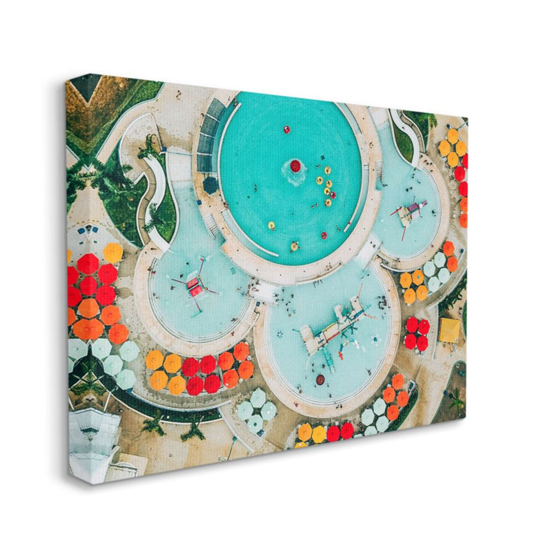«Tropical Summer Pool Resort Vibrant Circles» par Ziwei Li - reproduction de photo, H 20 po x l 16 po, Toile tendue