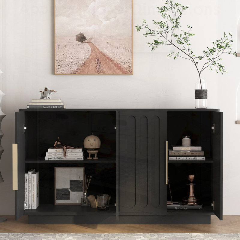 Buffet moderne avec tablettes réglables, buffet cannelé pour un rangement et une présentation élégants, parfait pour la salle à manger et le salon
