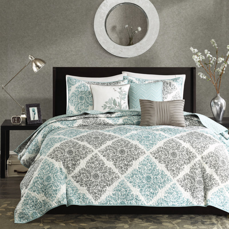 Ensemble de courtepointe réversible Aqua avec coussins brodés