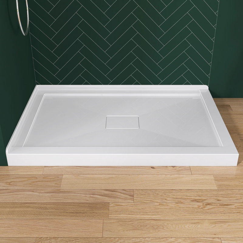 Base de bac de douche à double seuil 48 po x 32 po en blanc avec ensemble de drain central et couvercle de drain inclus