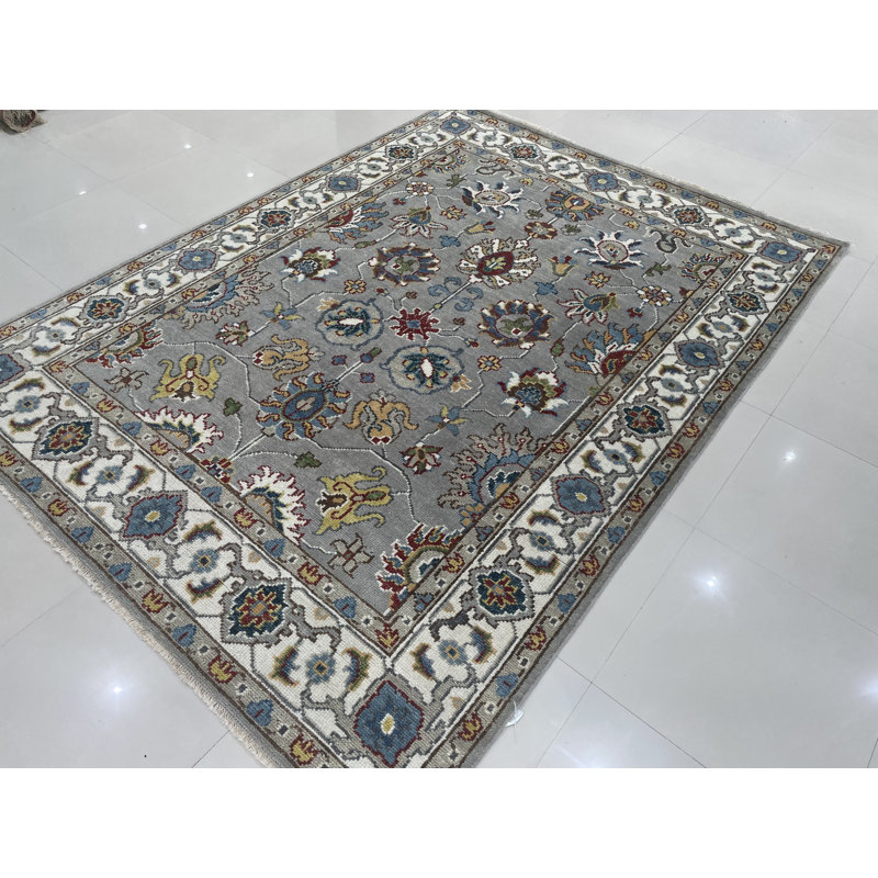 Tapis oriental gris Dreanda