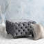 Velours gris moderne avec ornement bouton, largeur de losanges 29,18 po x profondeur 18,26 po, revêtement gris l 29 po