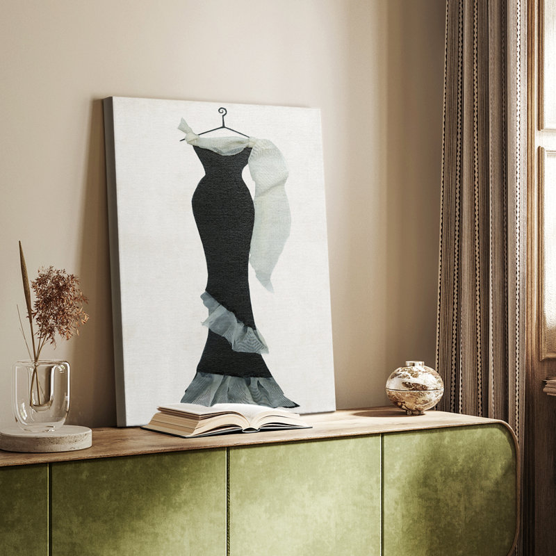 Robe noire et tulle II - galerie Cavas sur mesure, H 60 po x l 40 po