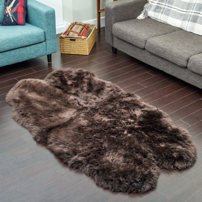 Tapis intérieur/extérieur brun en peau mouton Natalie