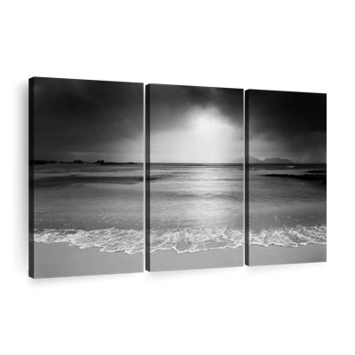 Plage noire et blanche - Toile tendue 3 pièces