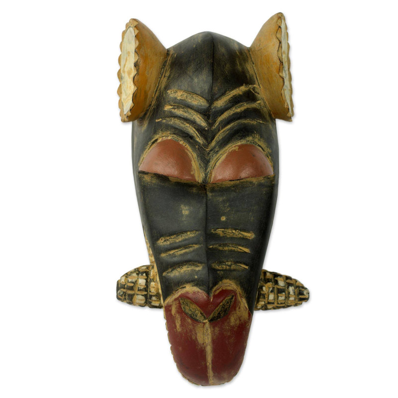 Masque de bois africain Eriska