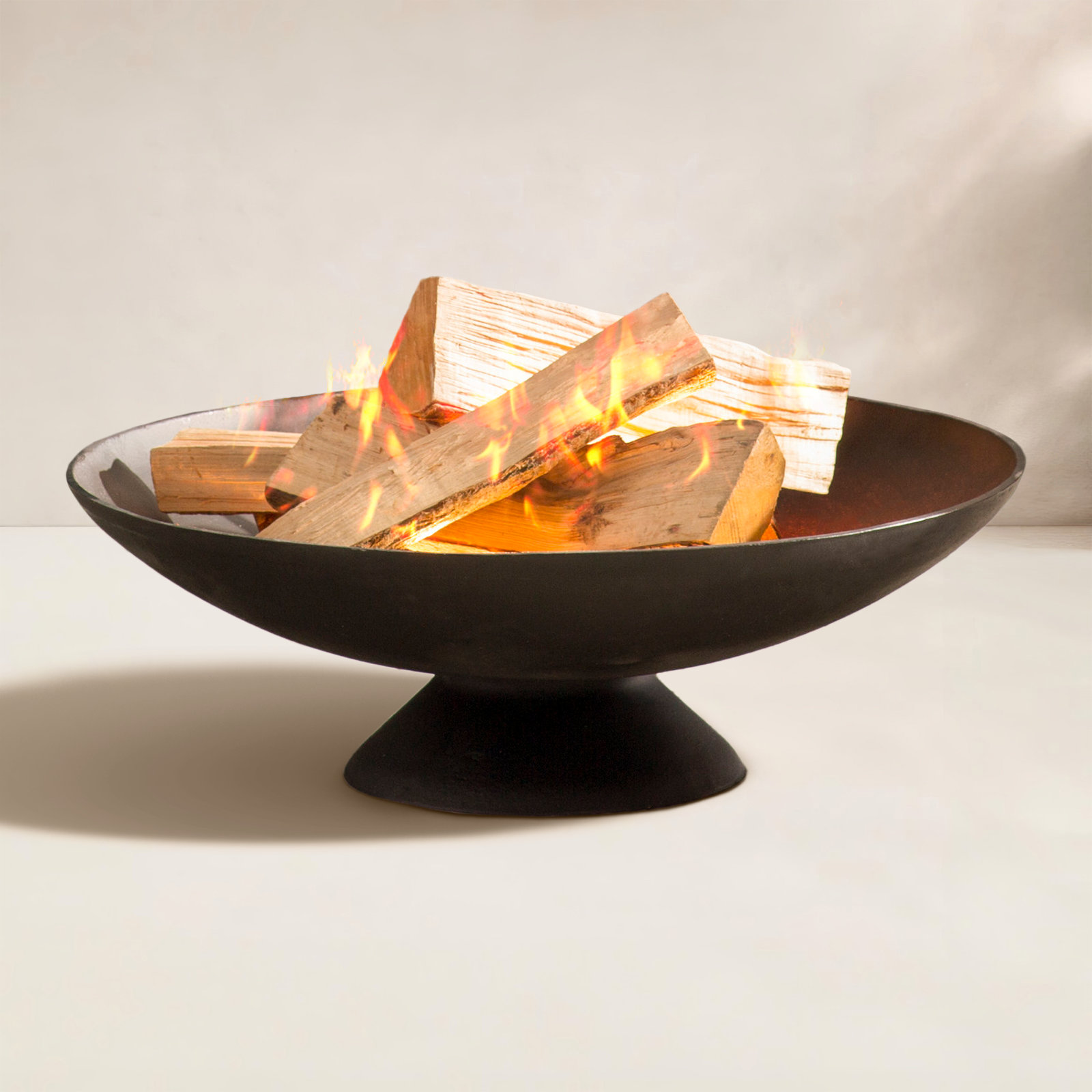 Howland Outdoor Fire Pit, 10" H x 31" W x 31" D