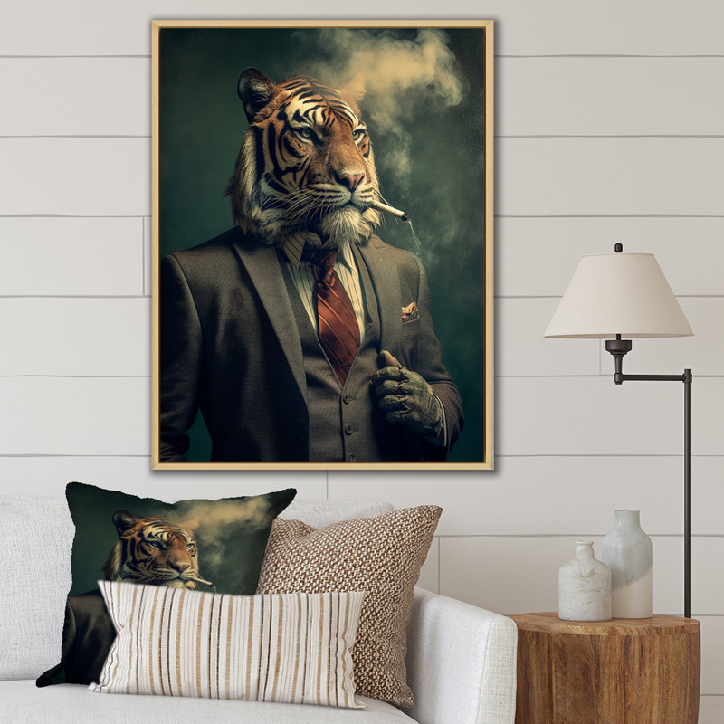 «Stylish Lion in suit smoking», reproduction sur toile, Cadre naturel flottant, H 40 po x l 30 po x P 1,5 po