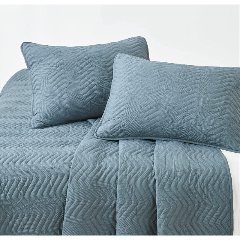 Weaver Lightweight Chevron Coverlet Crinkle Textured Quilt Set, King Quilt + 2 King Shams, Dusty Blue