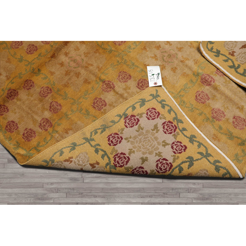 Tapis unique en or 4 pi x 6 pi Dontarrius