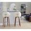 Tabouret de bar à hauteur fixe en bois de noyer et similicuir brun clair avec repose-pieds rond chromé - ensemble de 2-380747977