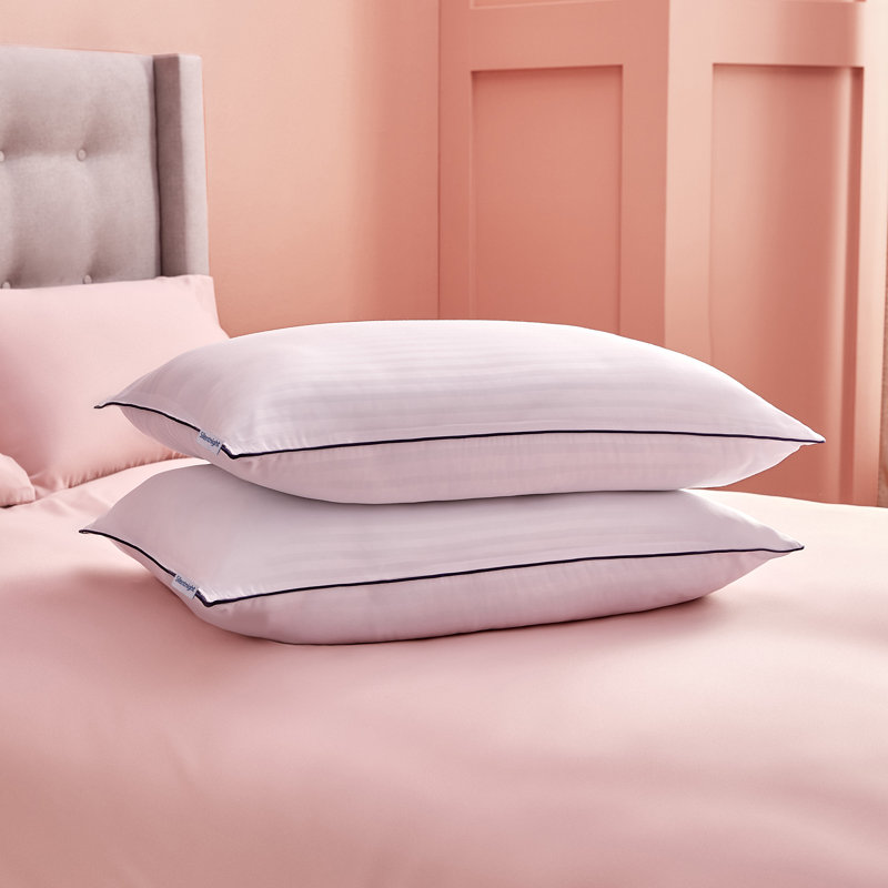 Silentnight Hotel Collection Luxury Piped Pillows