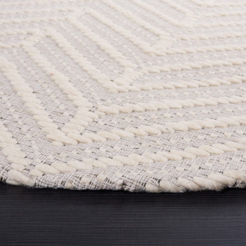 Angelete Area Rug In Ivory / Beige, Round 6'