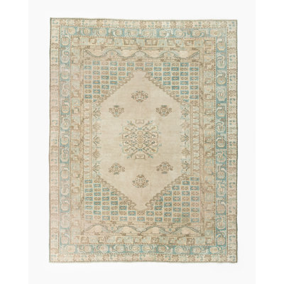 Tapis rectangulaire unique en laine brun clair / beige de 6 pi 4 po x 8 pi des années 1940