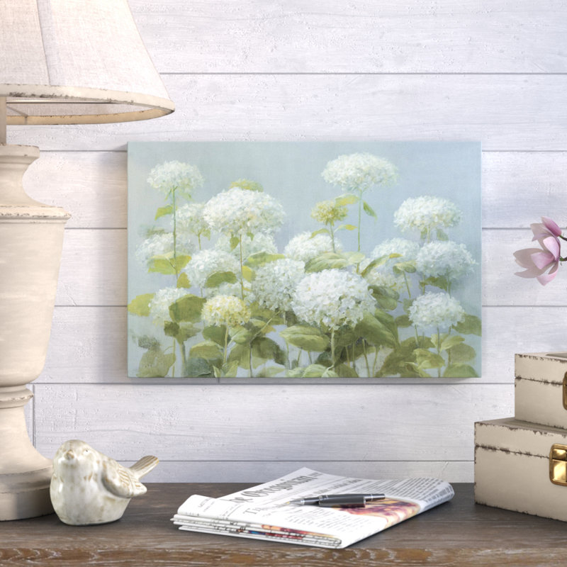 « white hortensia jardin », reproduction d’art sur toile tendue, H 18 po x l 26 po x p 1,5 po