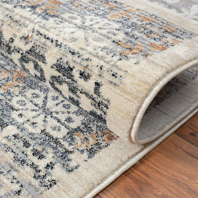 Mirabelle Floral Area Rug in Grey, Rectangle 2' x 3'