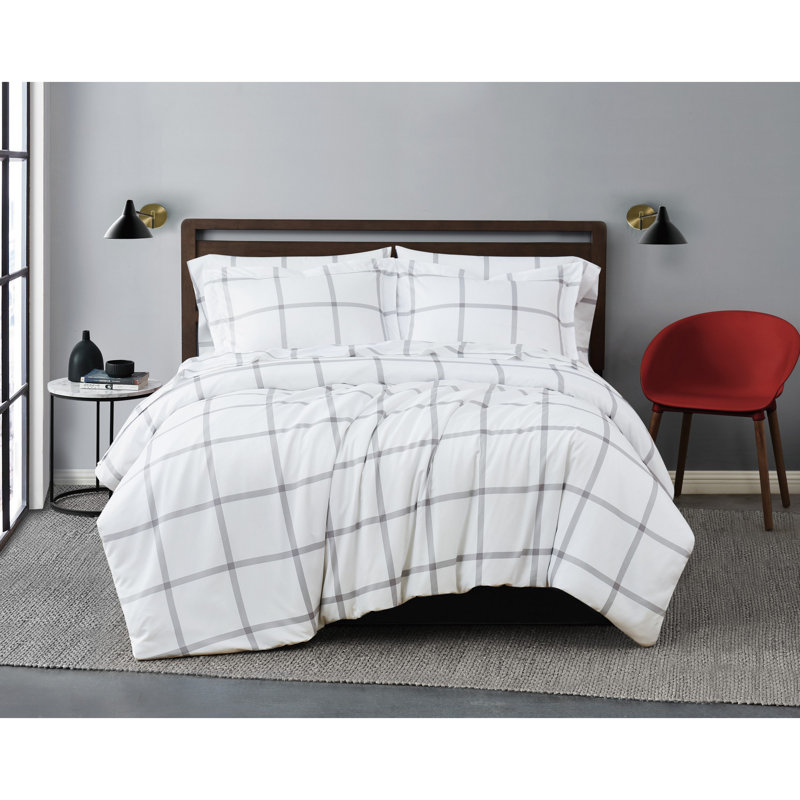 Truly Soft Printed Windowpane Polyester Ring Stitch Plaid Comforter, White/Navy, King Comforter + 2 Shams