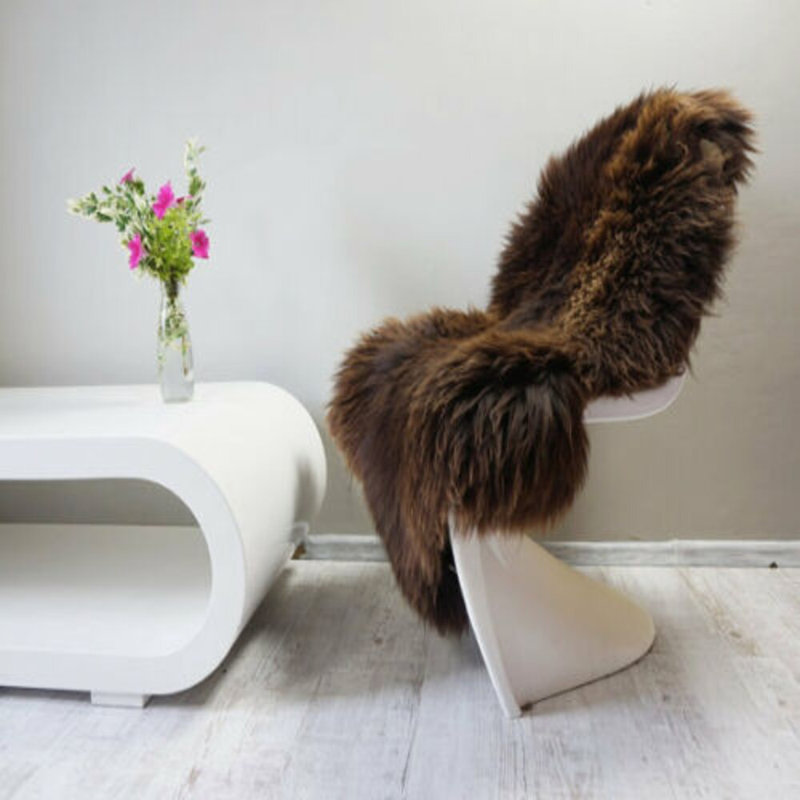 Tapis brun en peau de mouton Salena