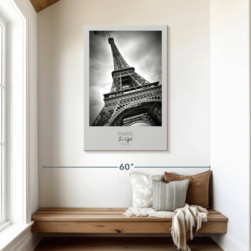 Portrait de Lilie Paris Tour Eiffel, H 45 po x l 30 po