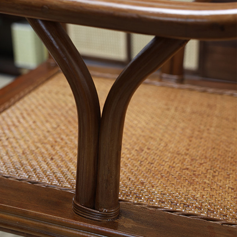 Chaise berçante en rotin naturel
