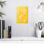 Harnek camomille sur jaune-108359965