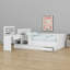 Lit plateforme en bois avec tiroirs, tablettes et coiffeuse-808640738