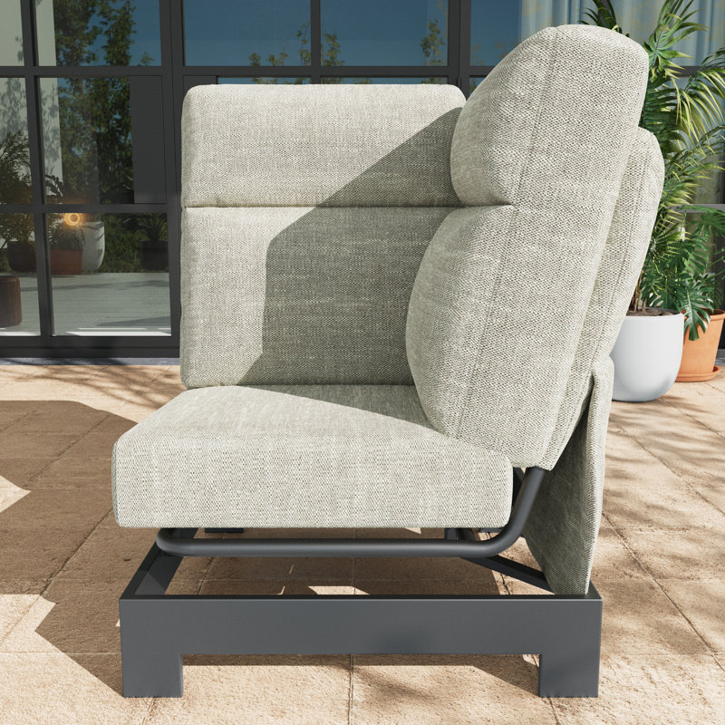 Outdoor Lounge Chair