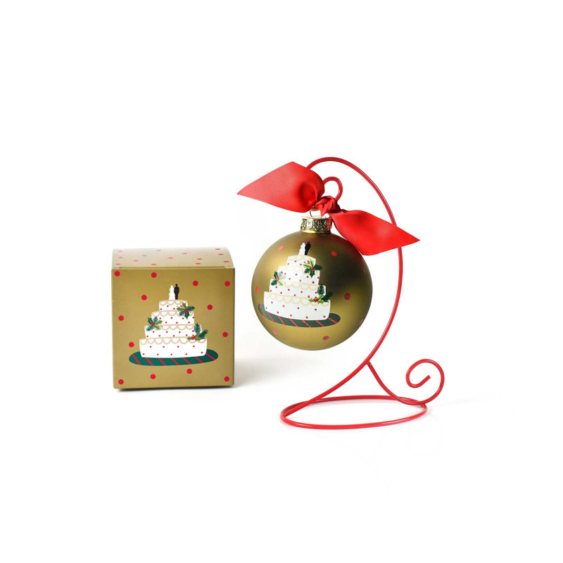 Ornement en forme de gâteau de mariage «Our First Christmas» 100 mm avec support rouge