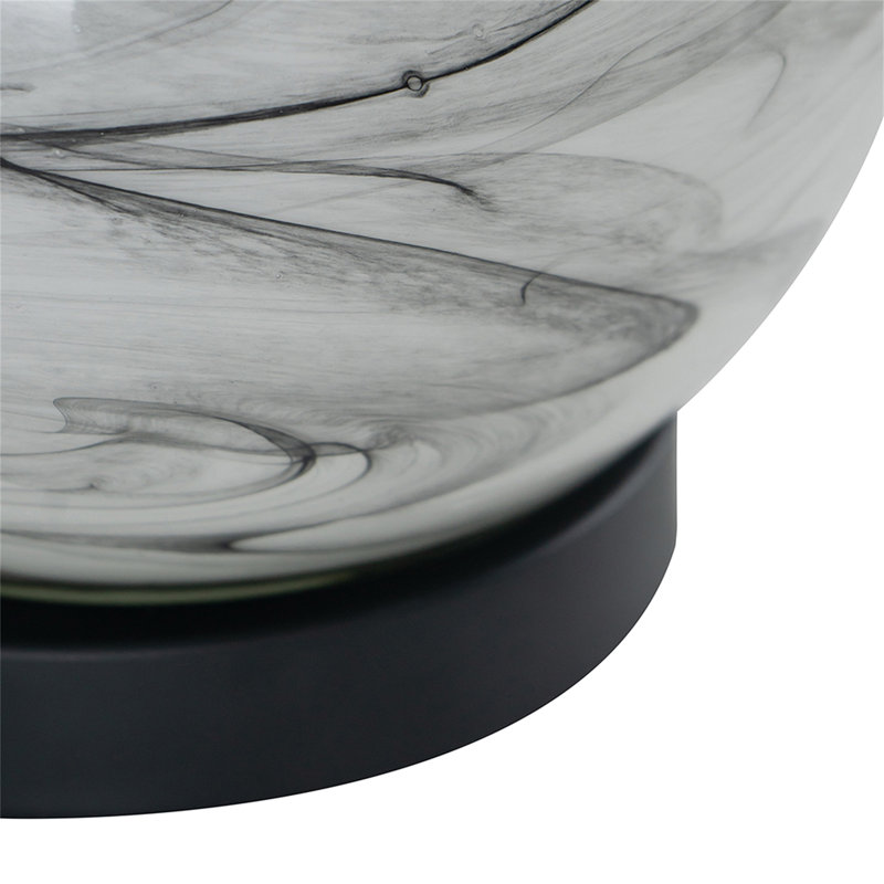 Lampe de table en verre blanc et gris 14 po x 14 po x 23 po