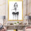 Portrait monochrome d'une femme portant une robe de soirée - peinture sur toile
